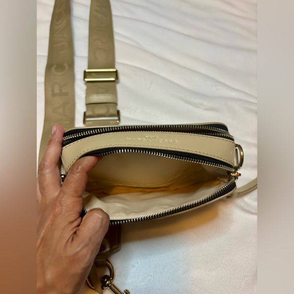 Marc Jacobs The Snapshot in Khaki - Picture 8 of 8